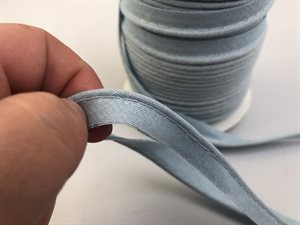 Tittekant / piping - blid lyseblå